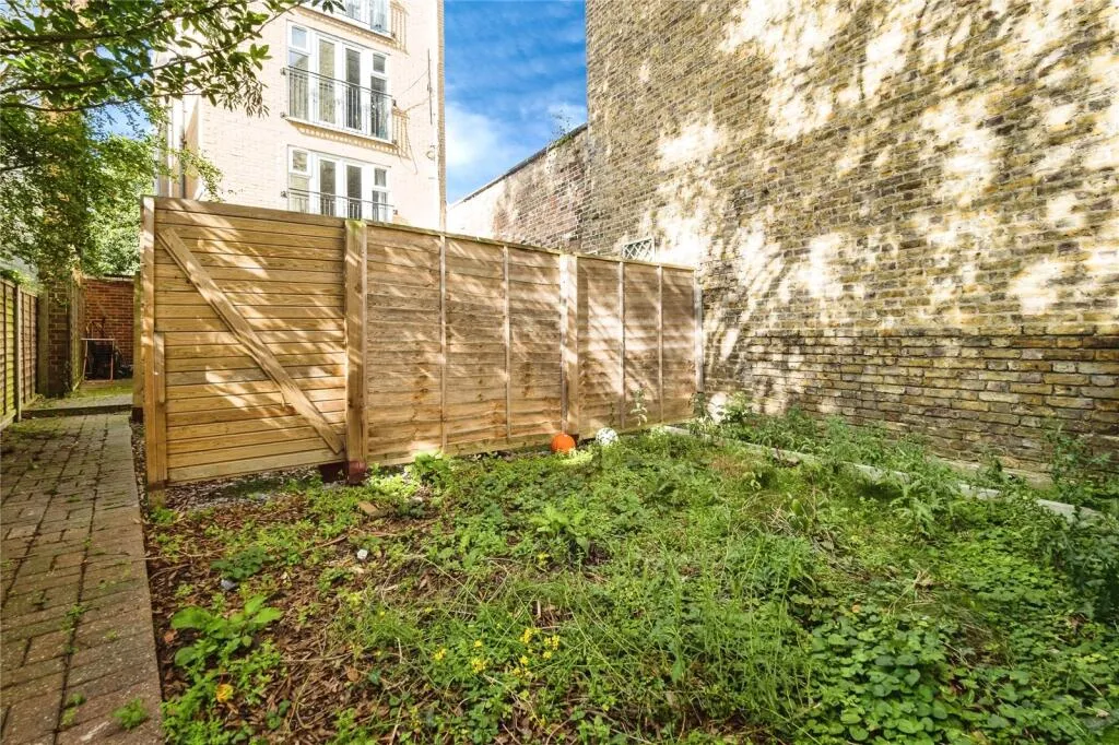 2 bed Apartment
