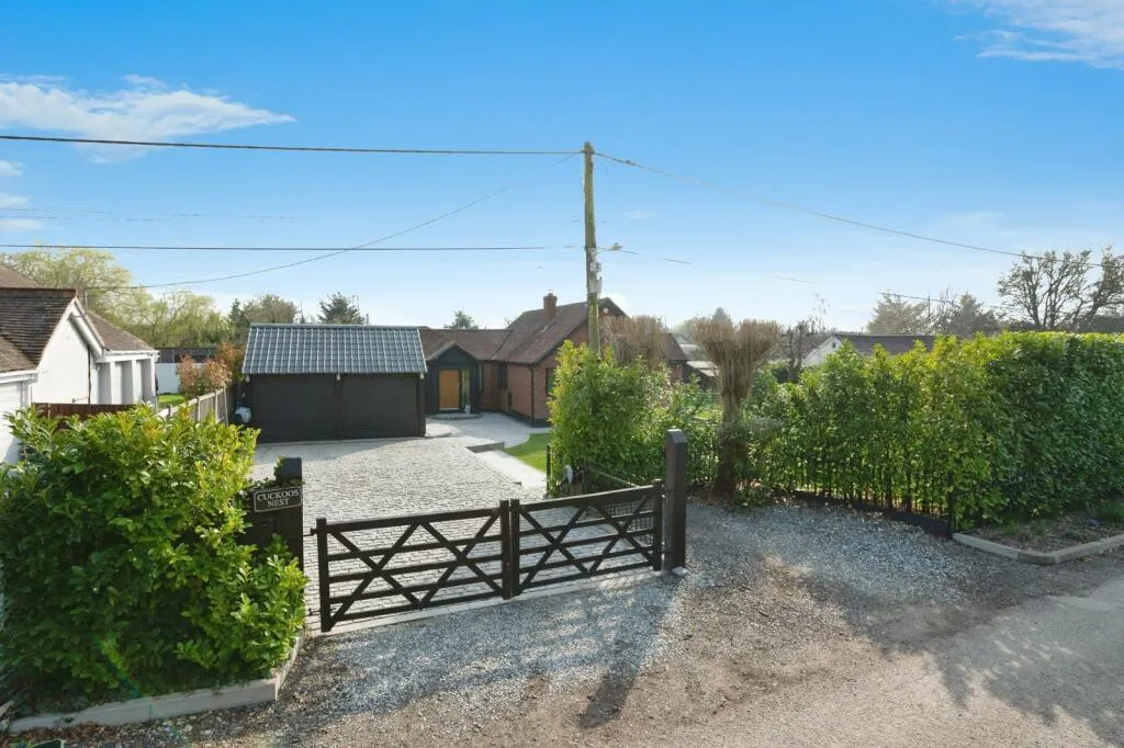 3 bed Detached Bungalow
