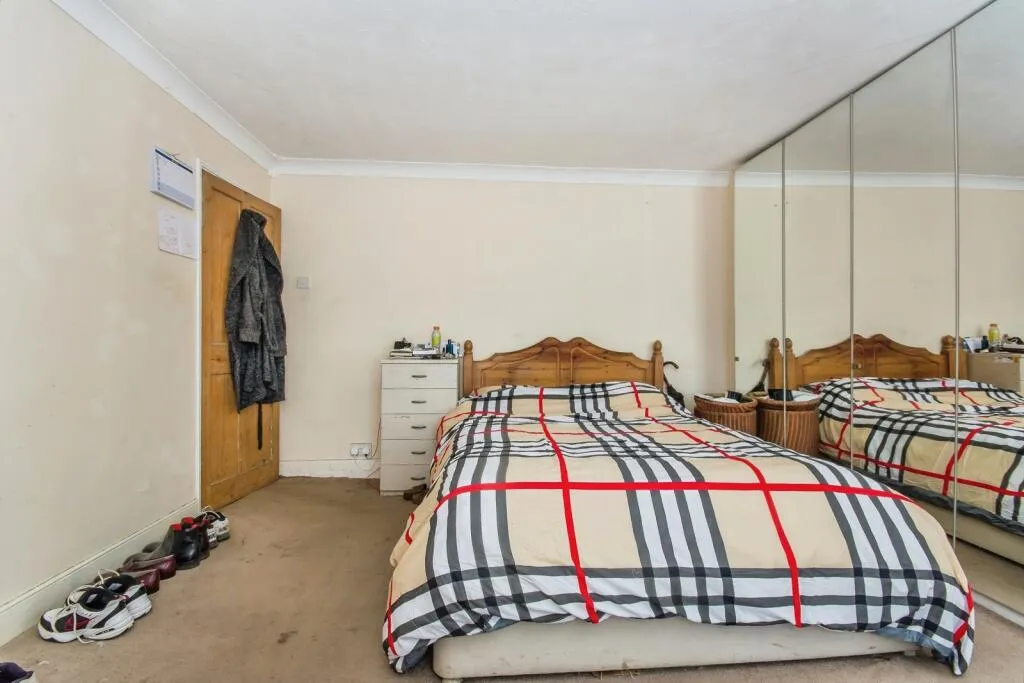 4 bed Detached