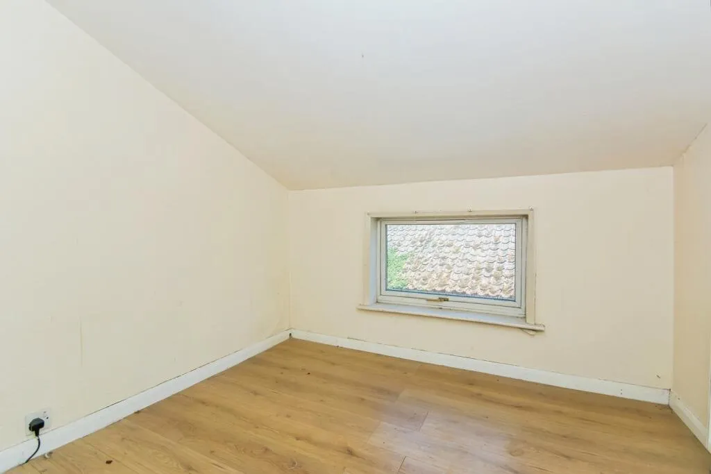 4 bed Detached