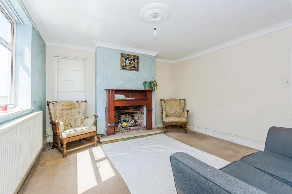 4 bed Detached