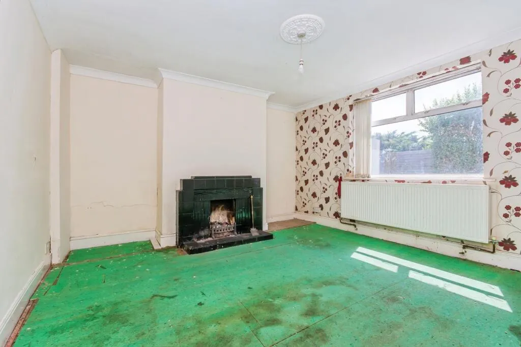 4 bed Detached