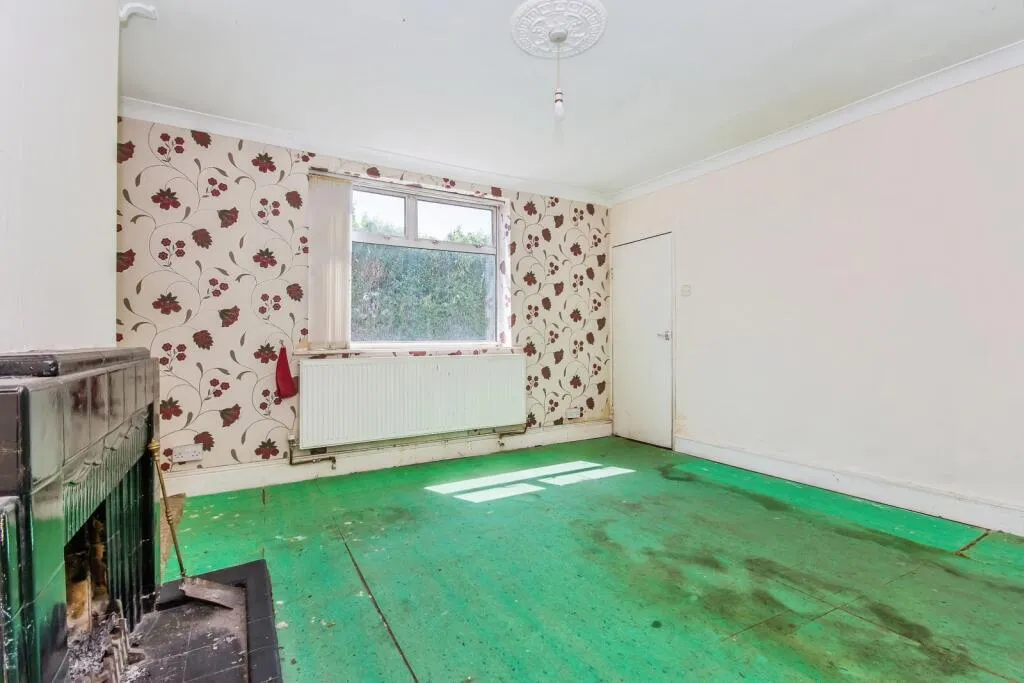 4 bed Detached