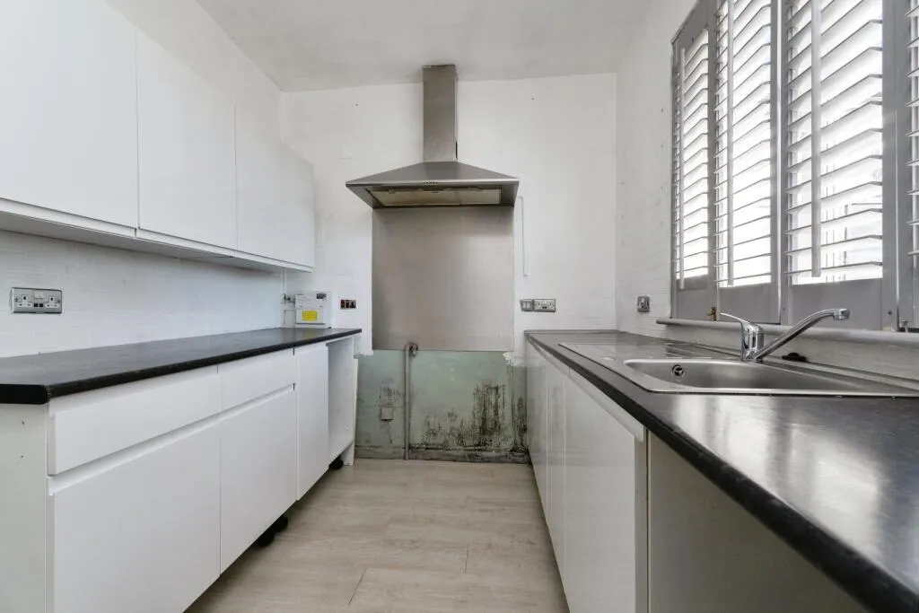 2 bed Semi-Detached Bungalow