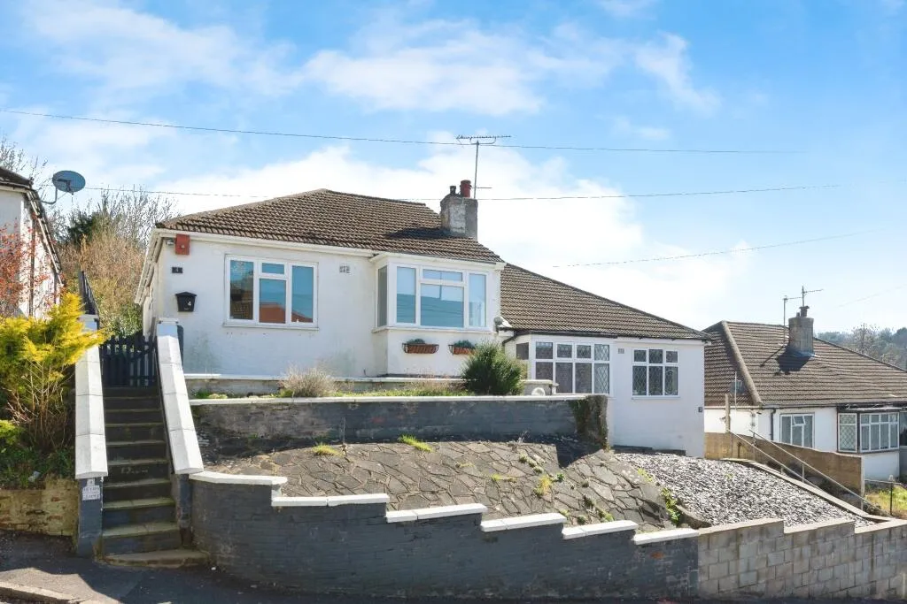 2 bed Semi-Detached Bungalow