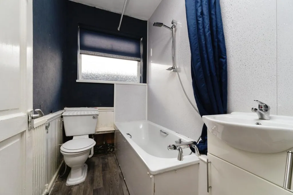 2 bed Semi-Detached Bungalow