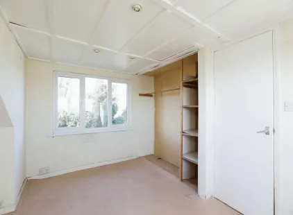 5 bed Semi-Detached