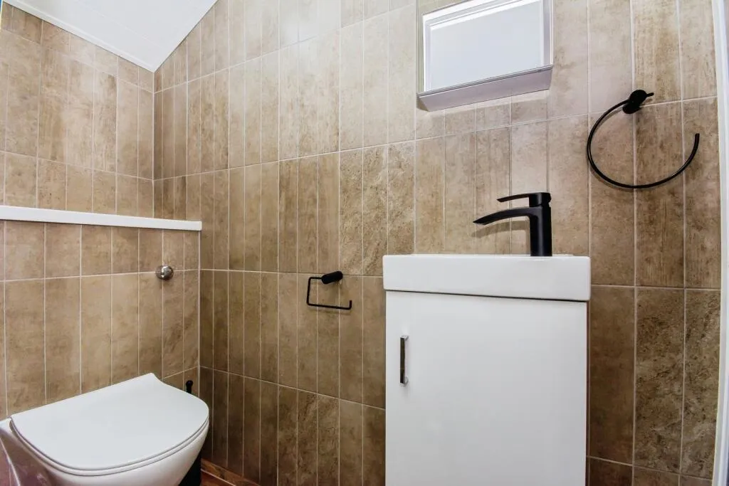 3 bed End of Terrace
