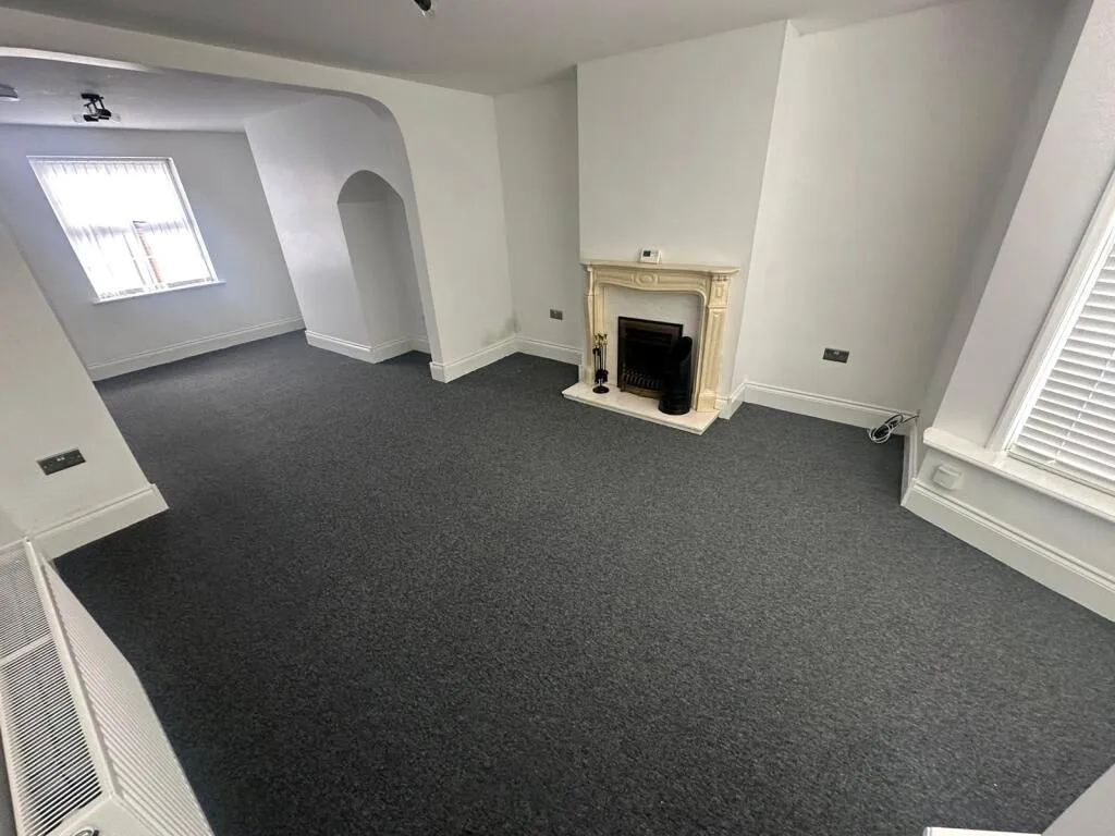 3 bed End of Terrace