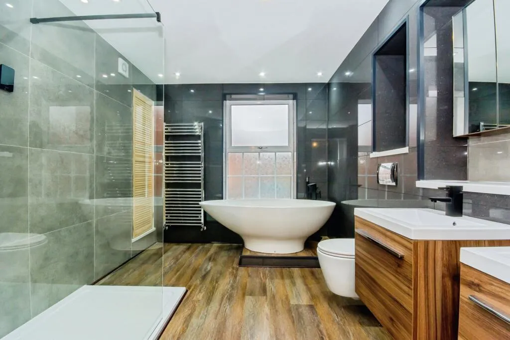 3 bed End of Terrace