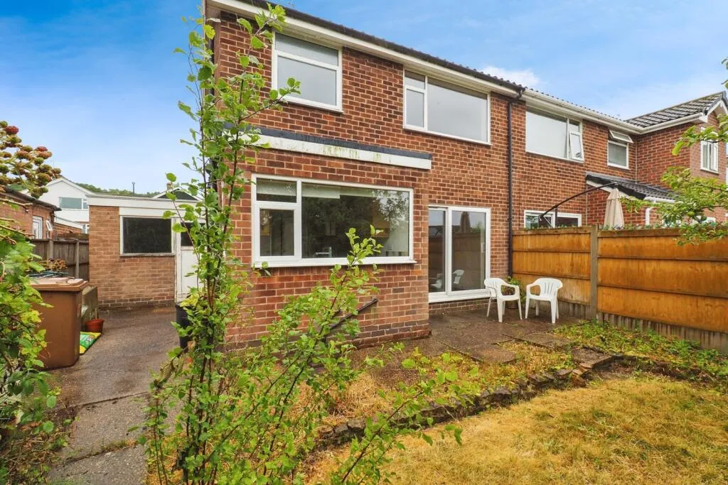 3 bed Semi-Detached