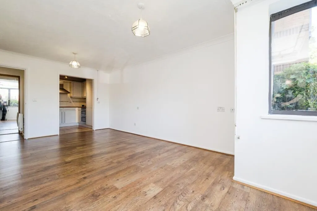 1 bed Apartment