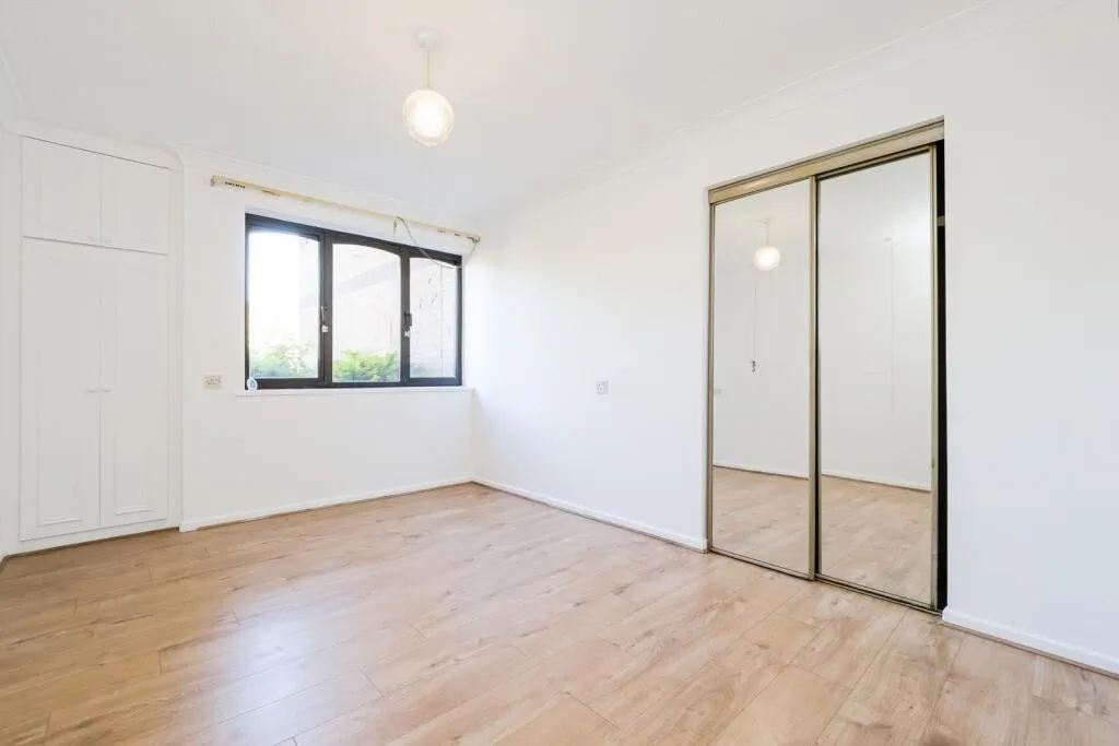 1 bed Apartment