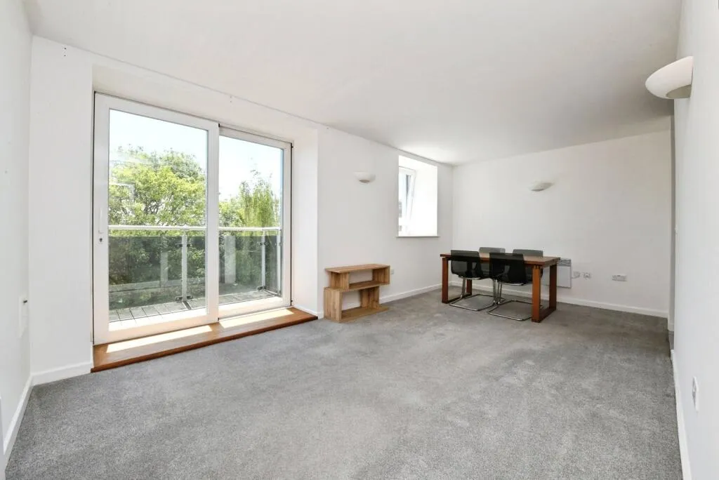 2 bed Apartment