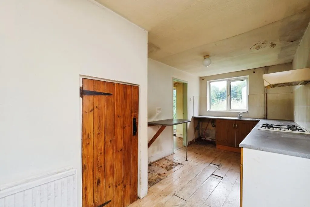 3 bed End of Terrace