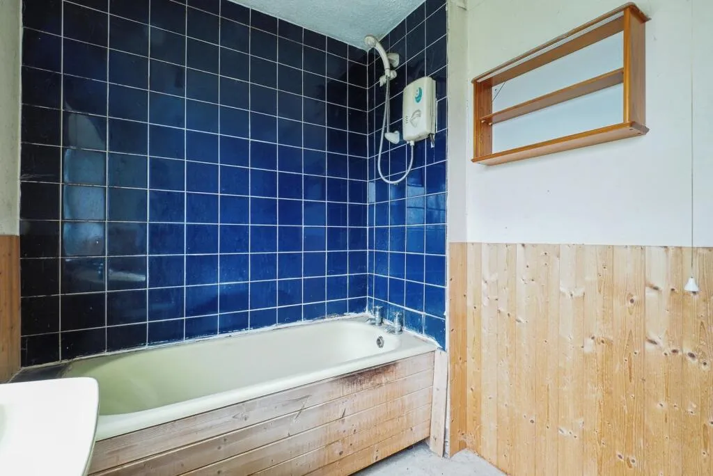 3 bed End of Terrace