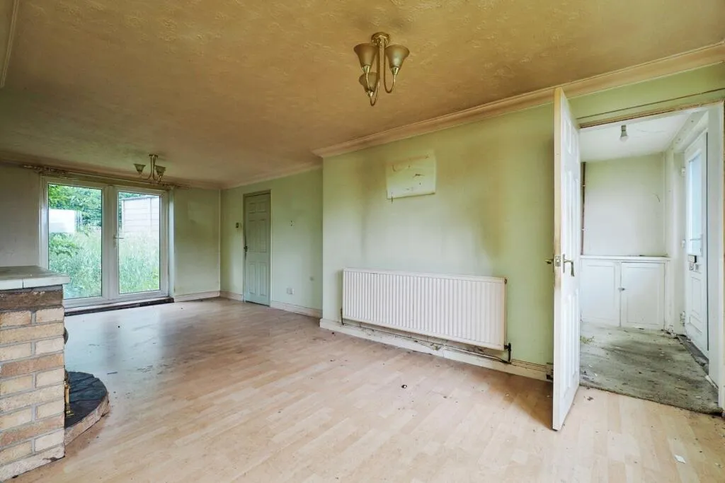 3 bed End of Terrace