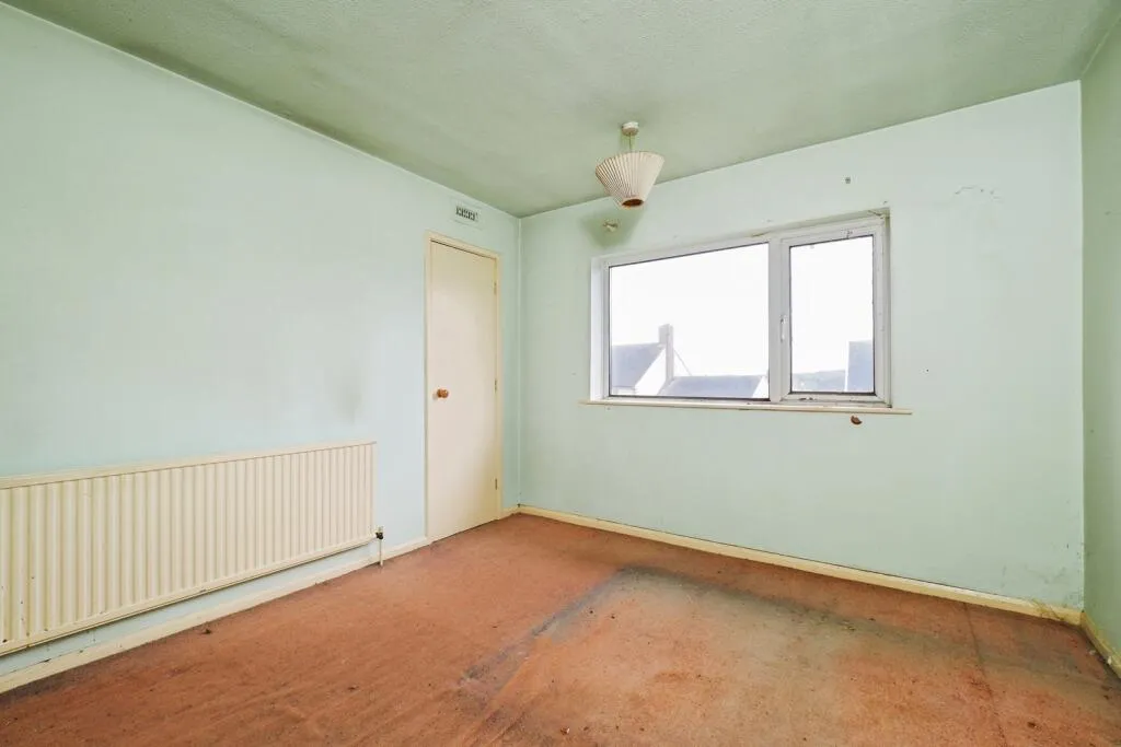 3 bed End of Terrace