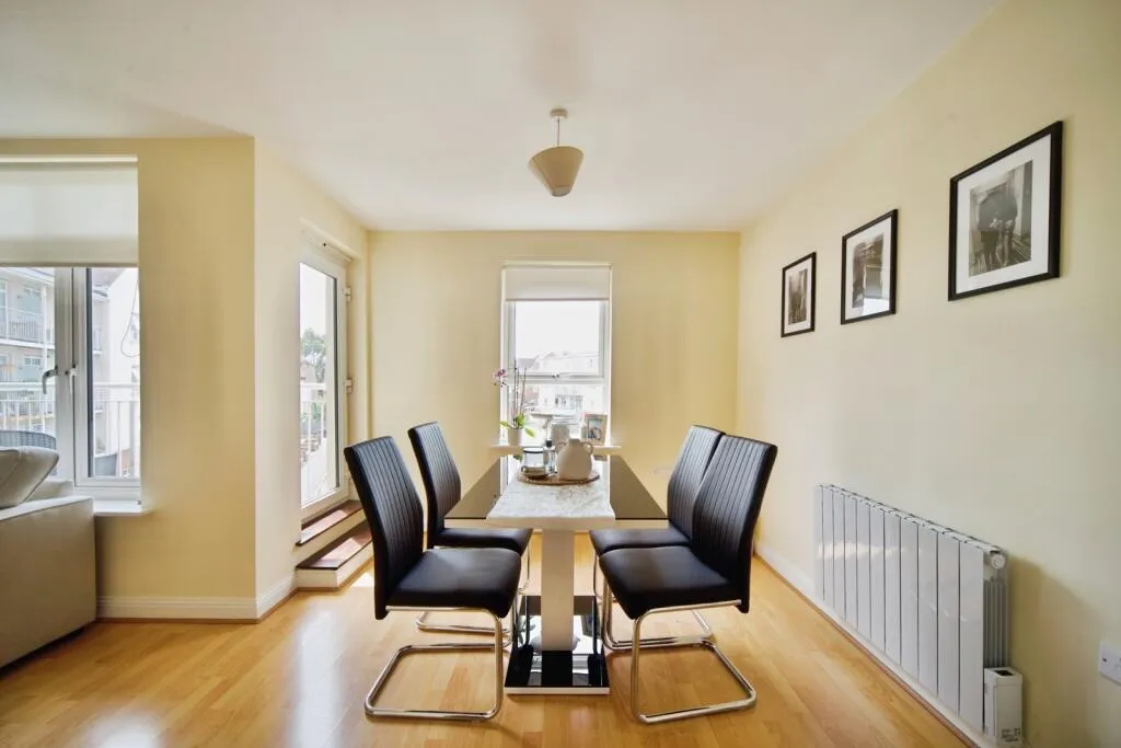 2 bed Apartment