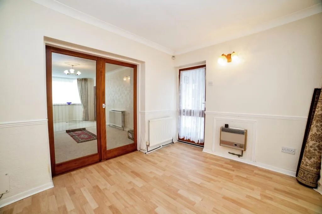 3 bed Semi-Detached