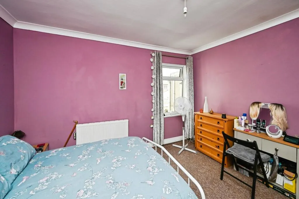 2 bed House
