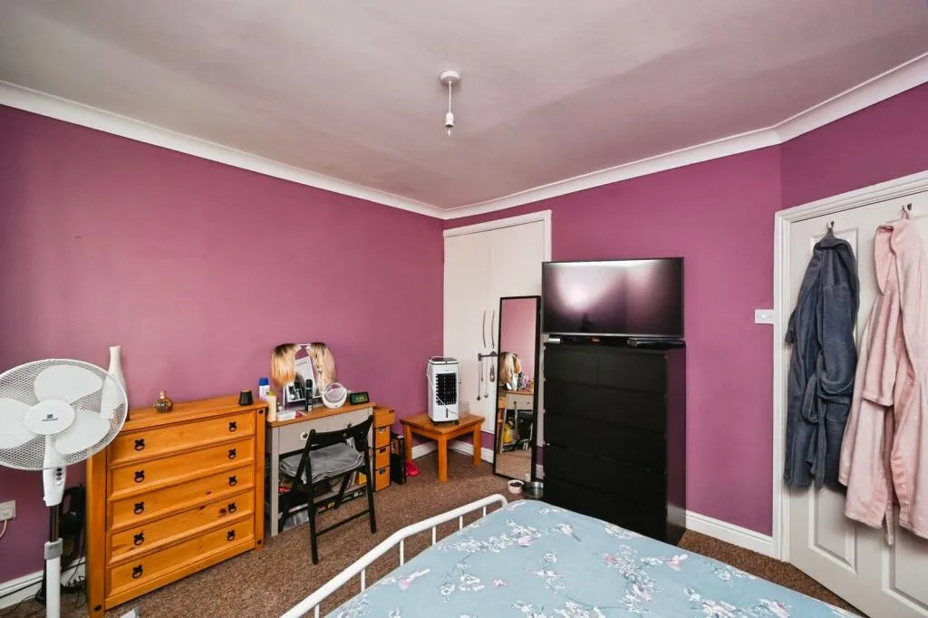 2 bed House