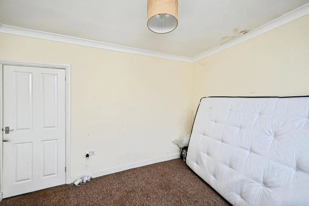 2 bed House