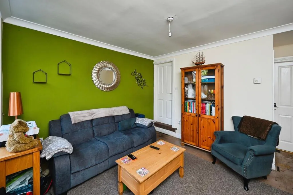2 bed House
