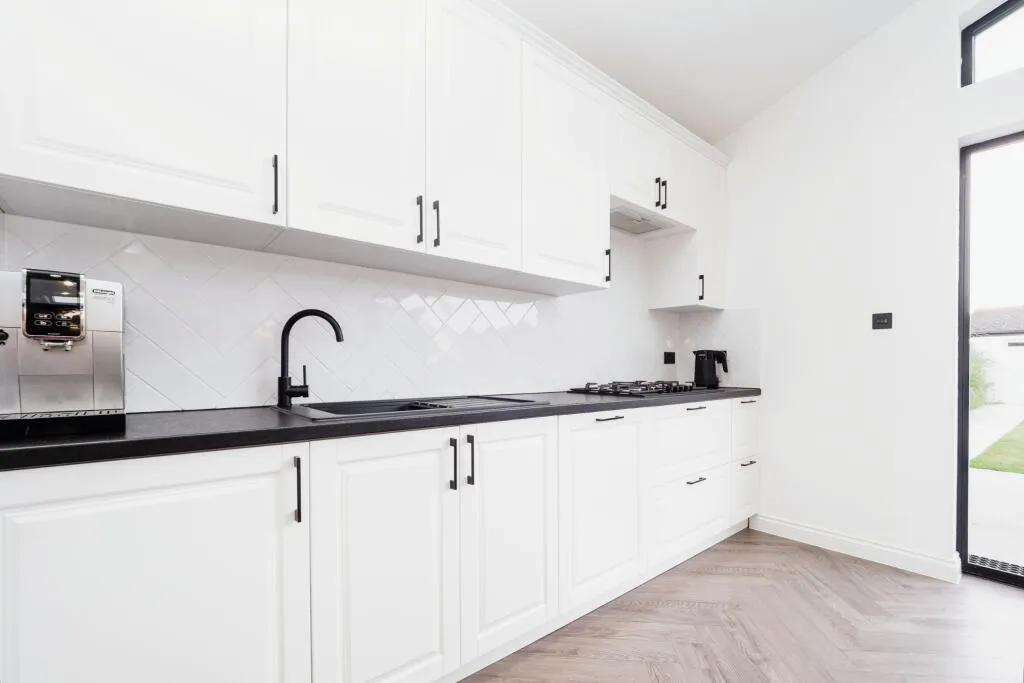 4 bed Semi-Detached Bungalow