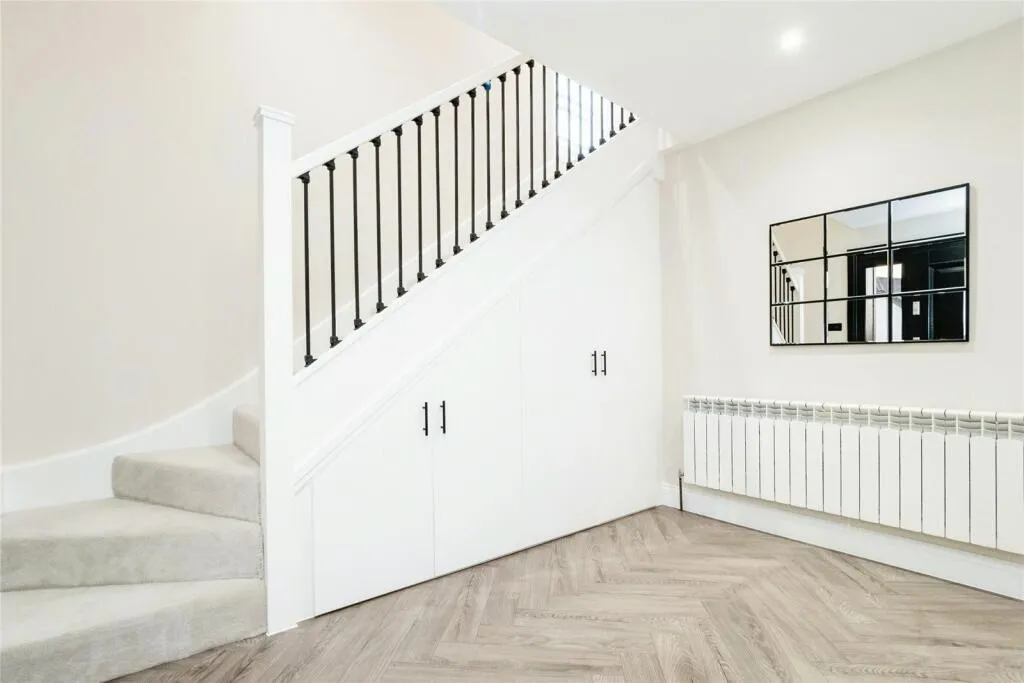 4 bed Semi-Detached Bungalow