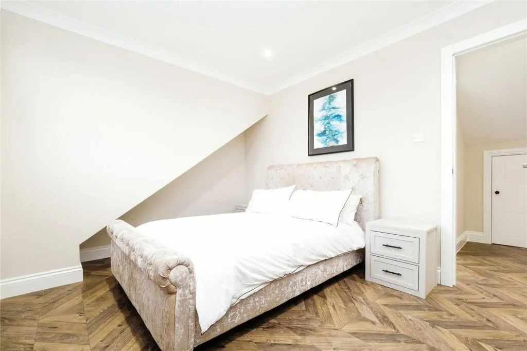 4 bed Semi-Detached Bungalow