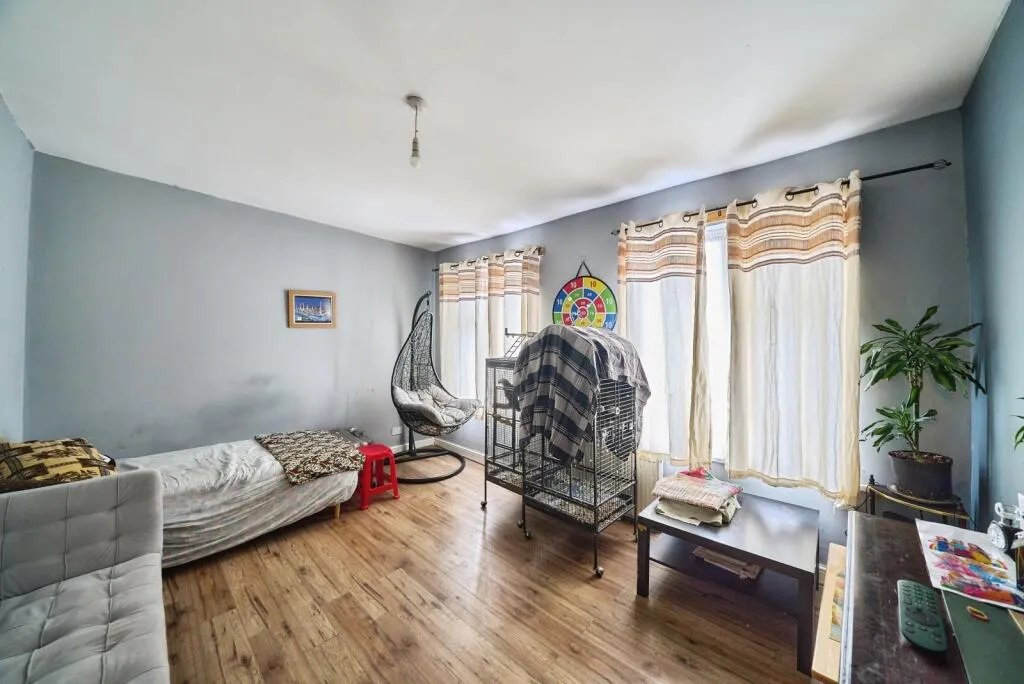 3 bed Terraced