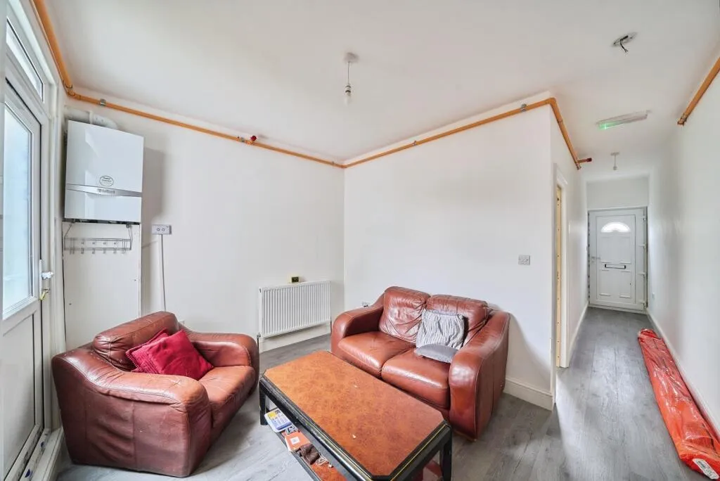 3 bed Terraced