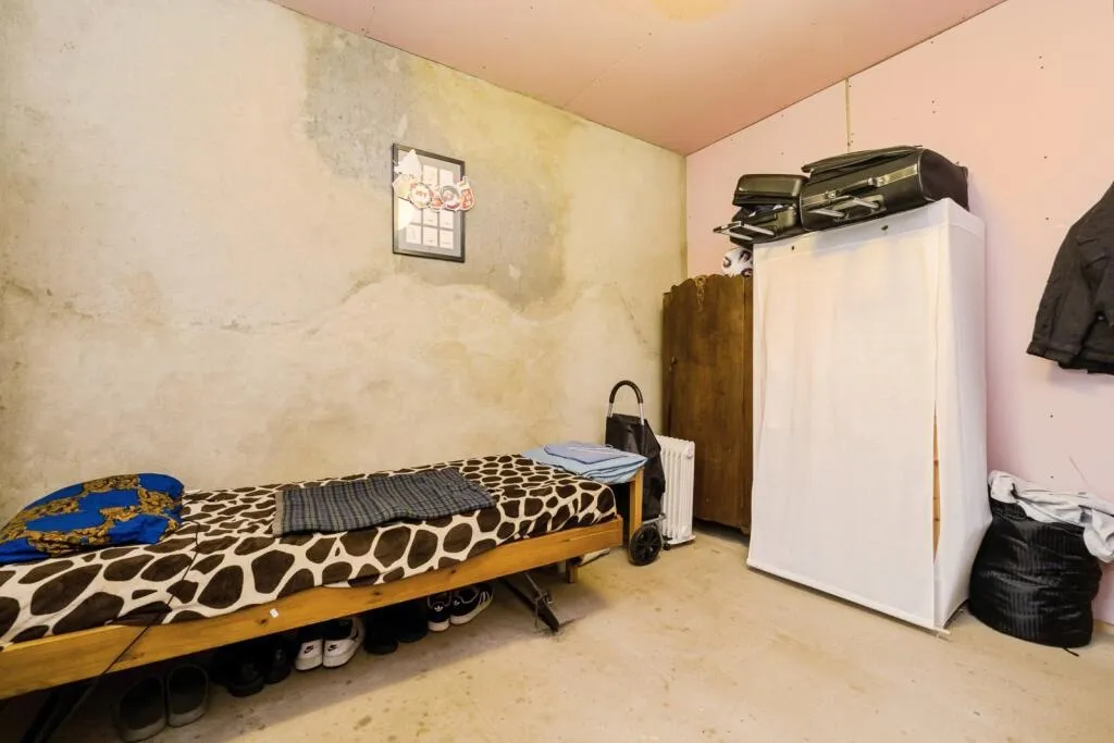 5 bed House