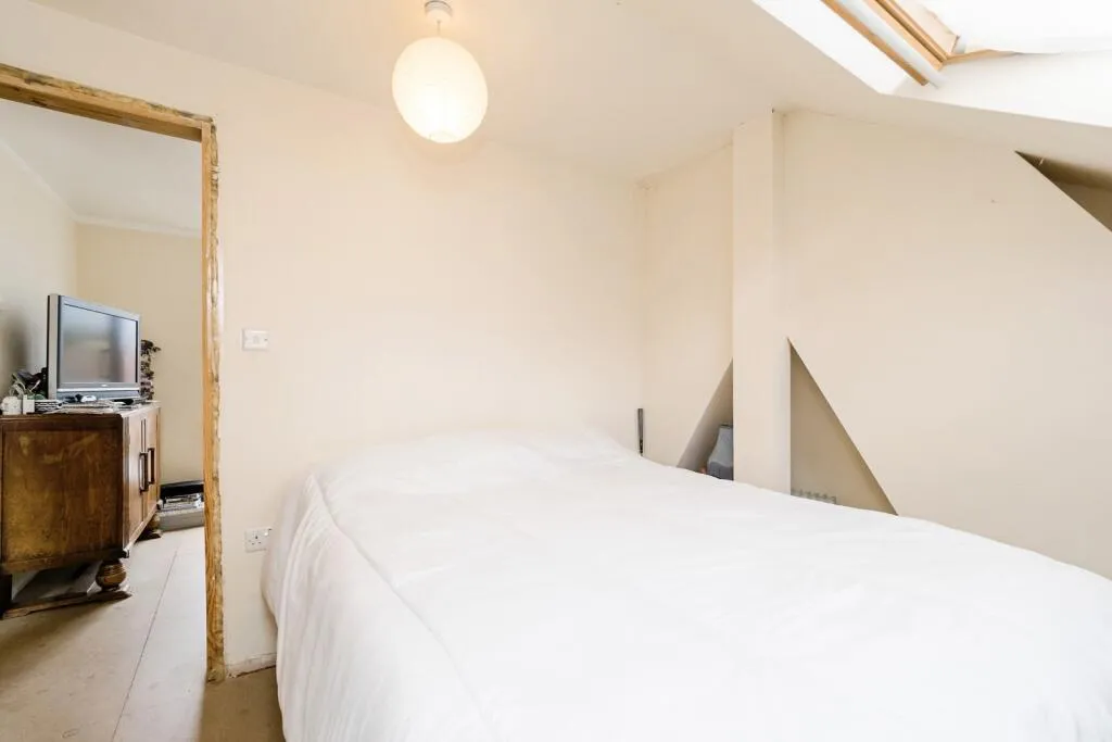 5 bed House