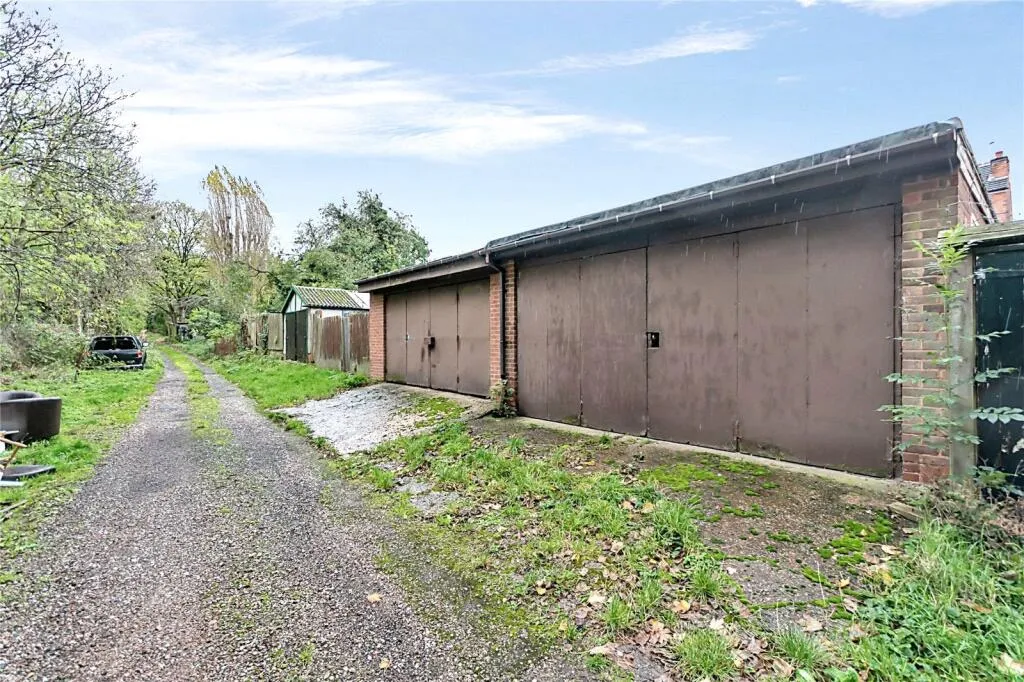 3 bed Semi-Detached