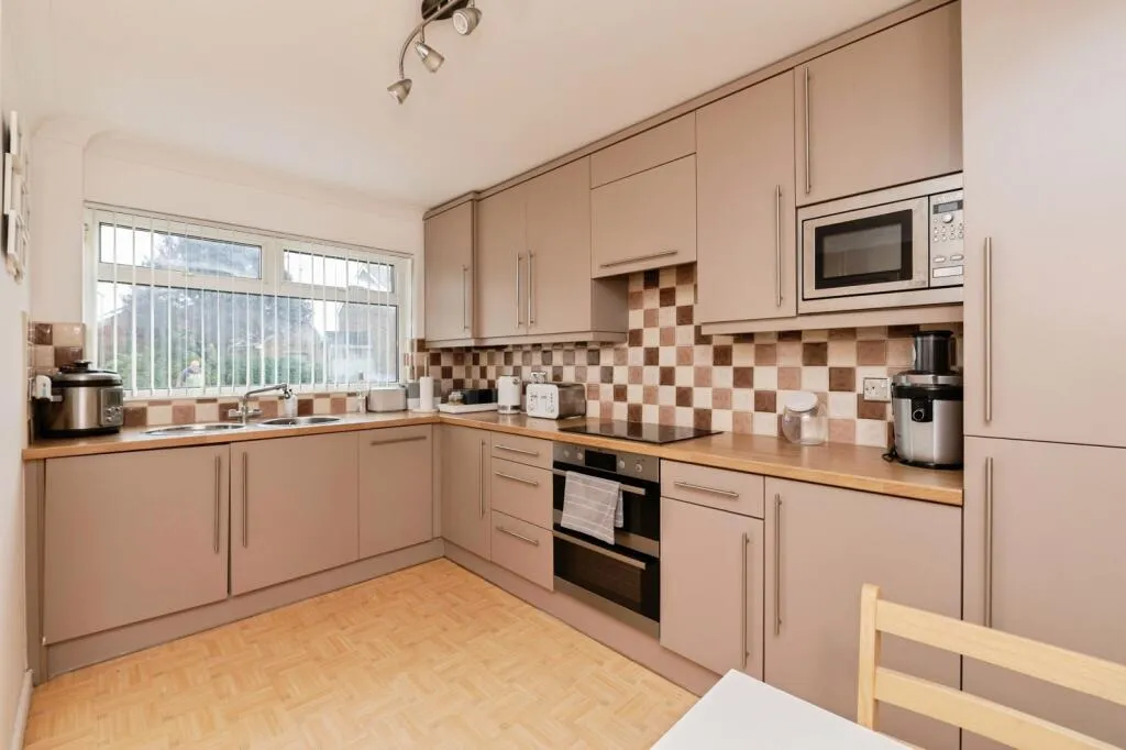 3 bed Semi-Detached