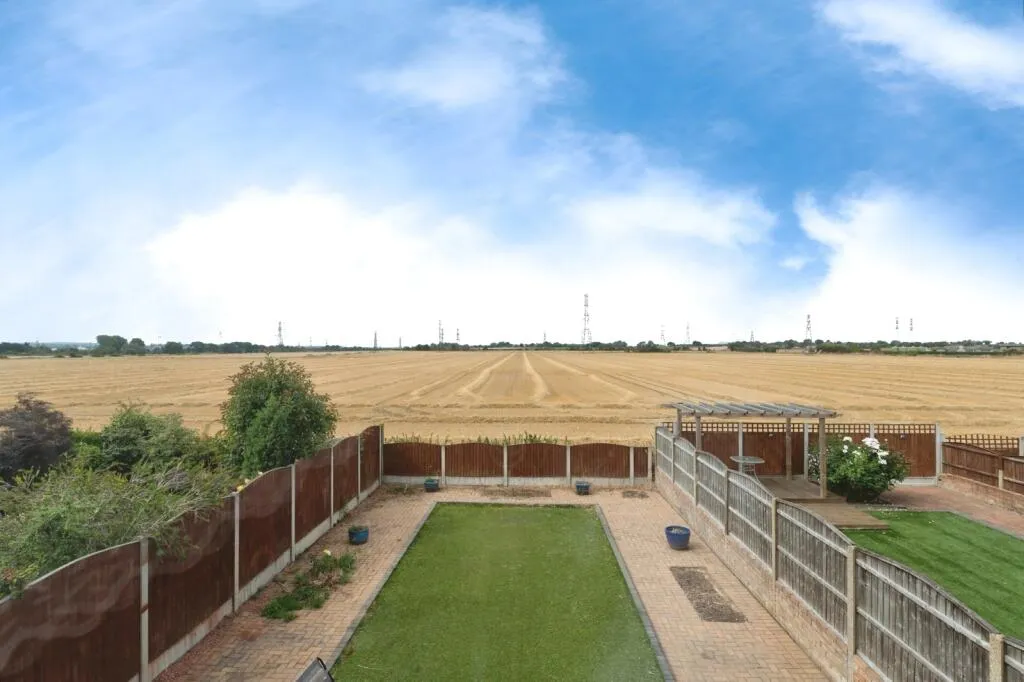 3 bed Semi-Detached