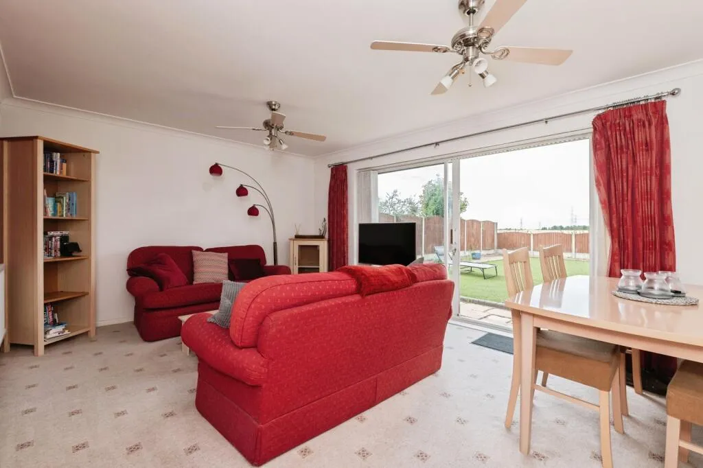 3 bed Semi-Detached