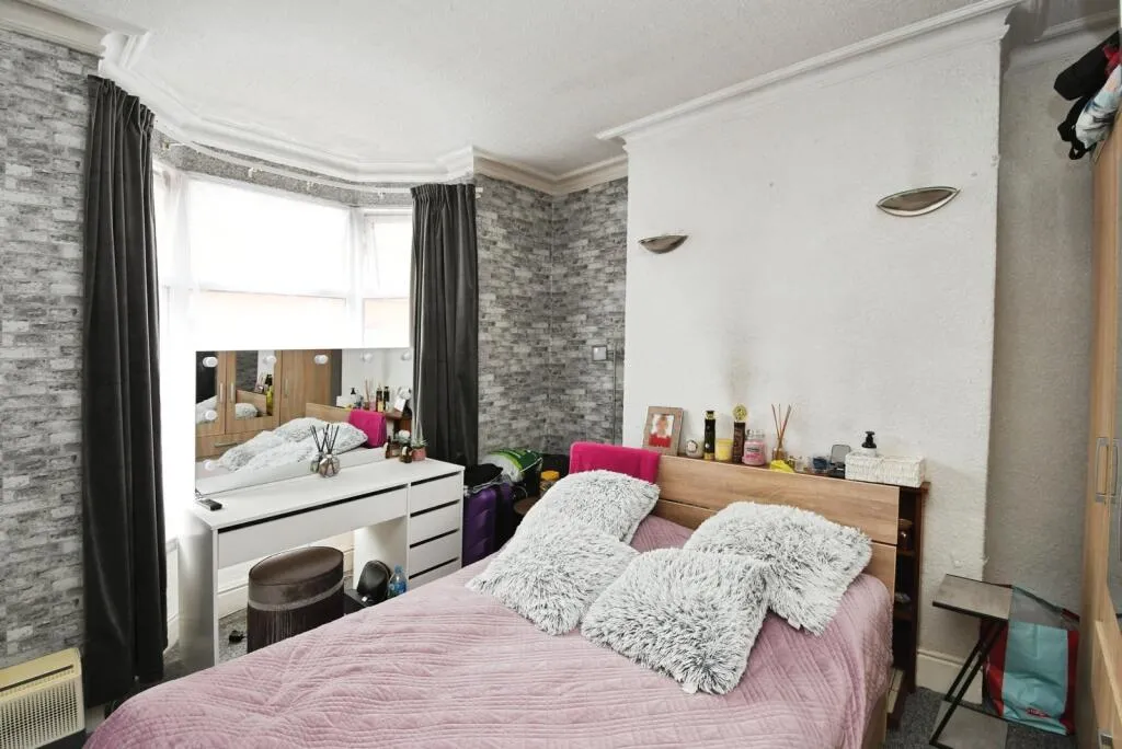 3 bed Terraced