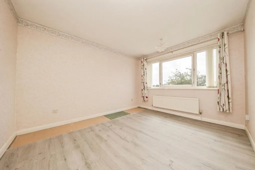 4 bed Detached