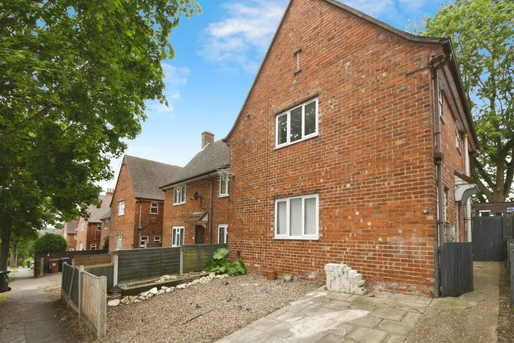 3 bed Semi-Detached