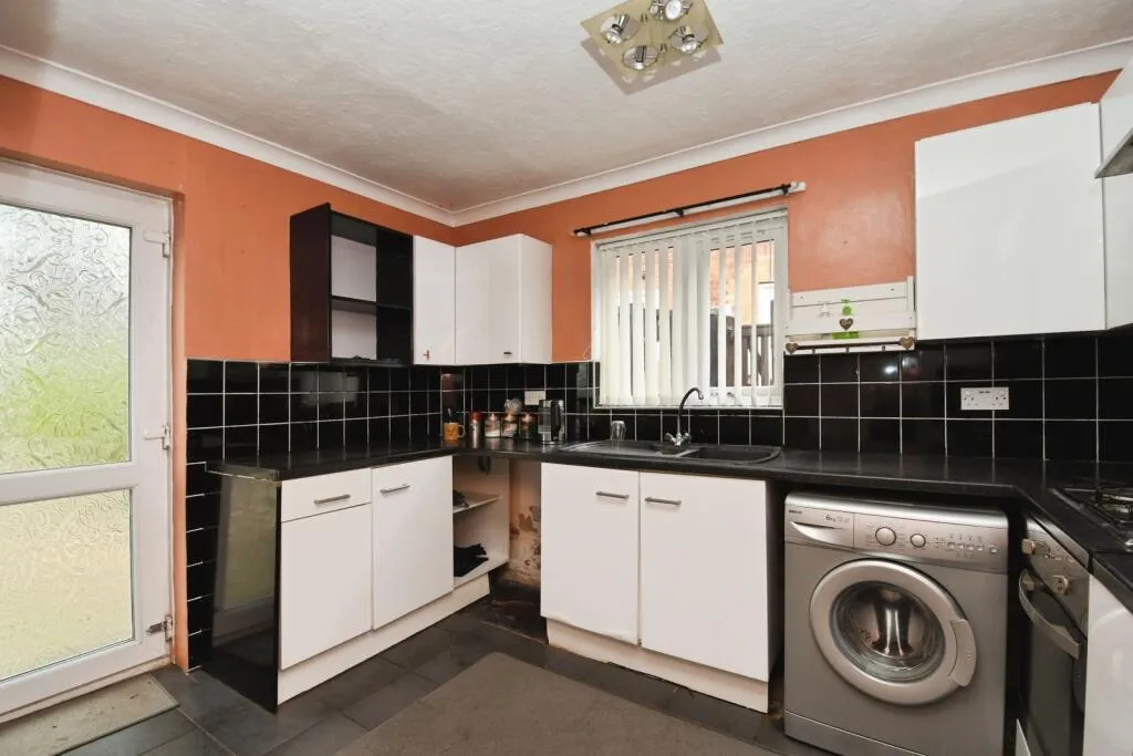 3 bed Semi-Detached