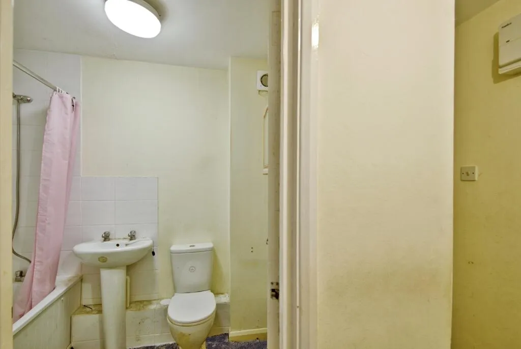 1 bed Ground Flat