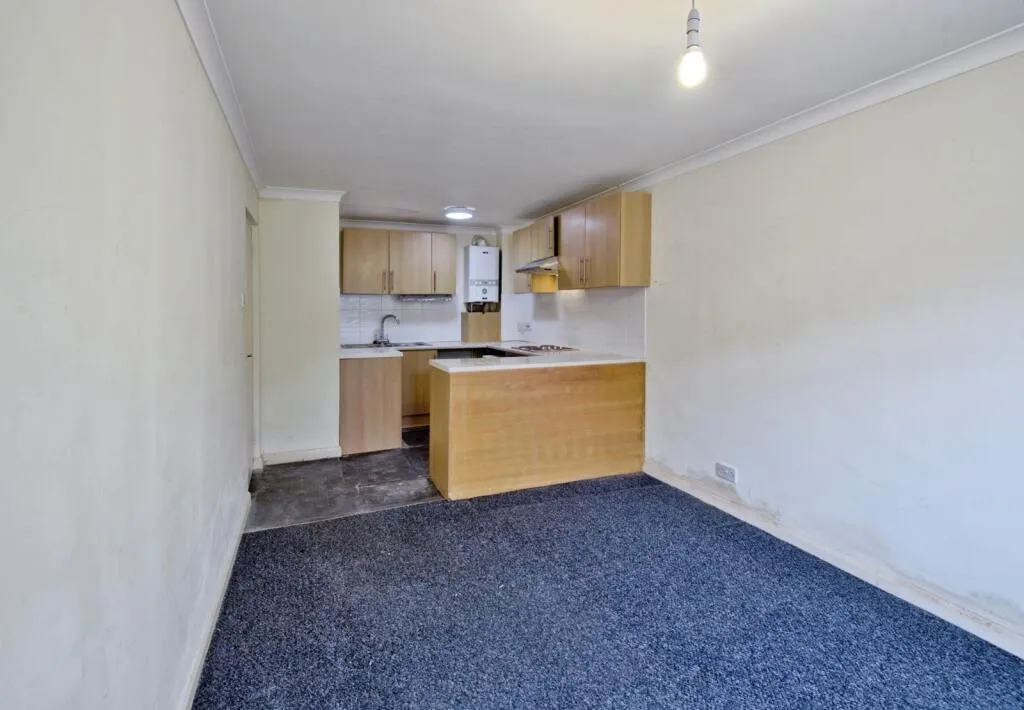 1 bed Ground Flat