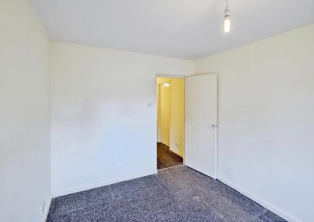 1 bed Ground Flat