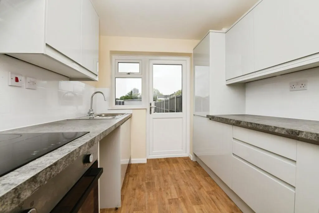2 bed Semi-Detached
