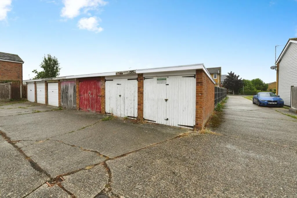 2 bed Semi-Detached