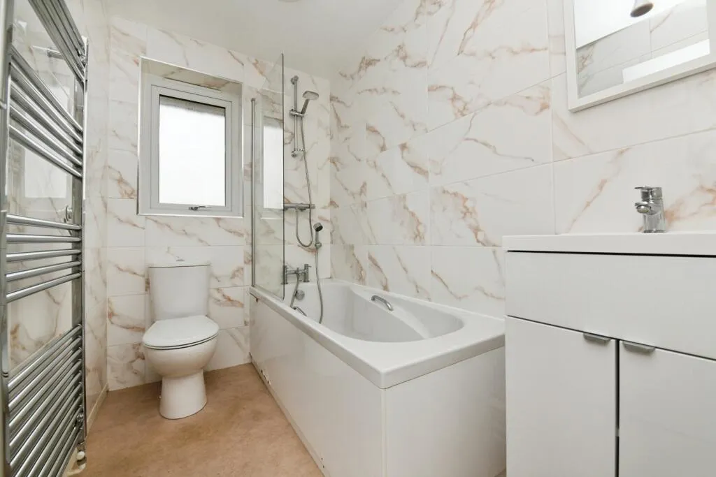 2 bed Semi-Detached