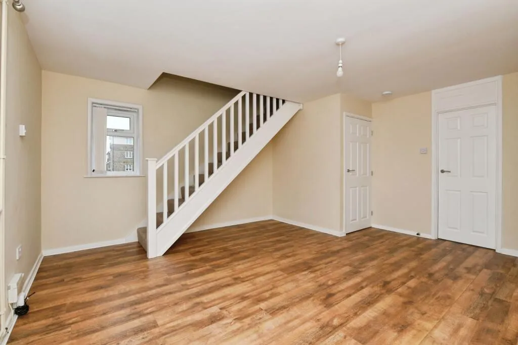 2 bed Semi-Detached